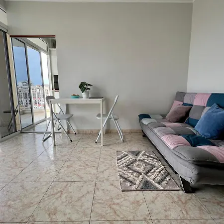 Americas Sea View And Apartment
